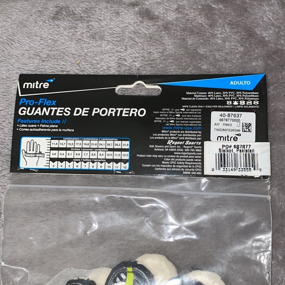 0716 Mitre Pro-Flex Adult Goalkeeper Gloves - Picture 4 of 5